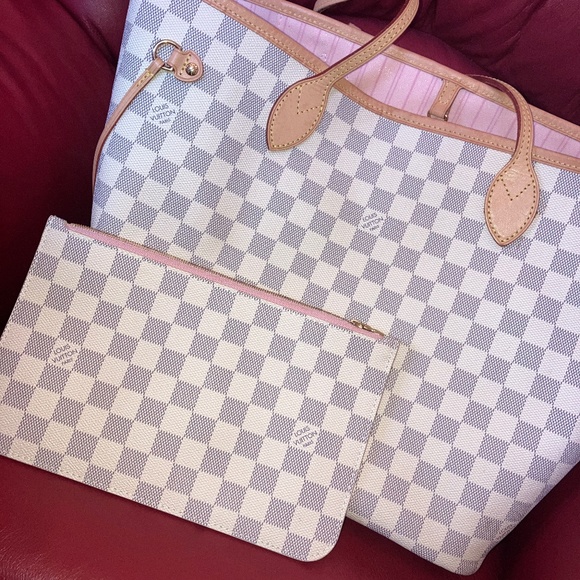Louis Vuitton Handbags - Louis Vuitton MM neverfull bag